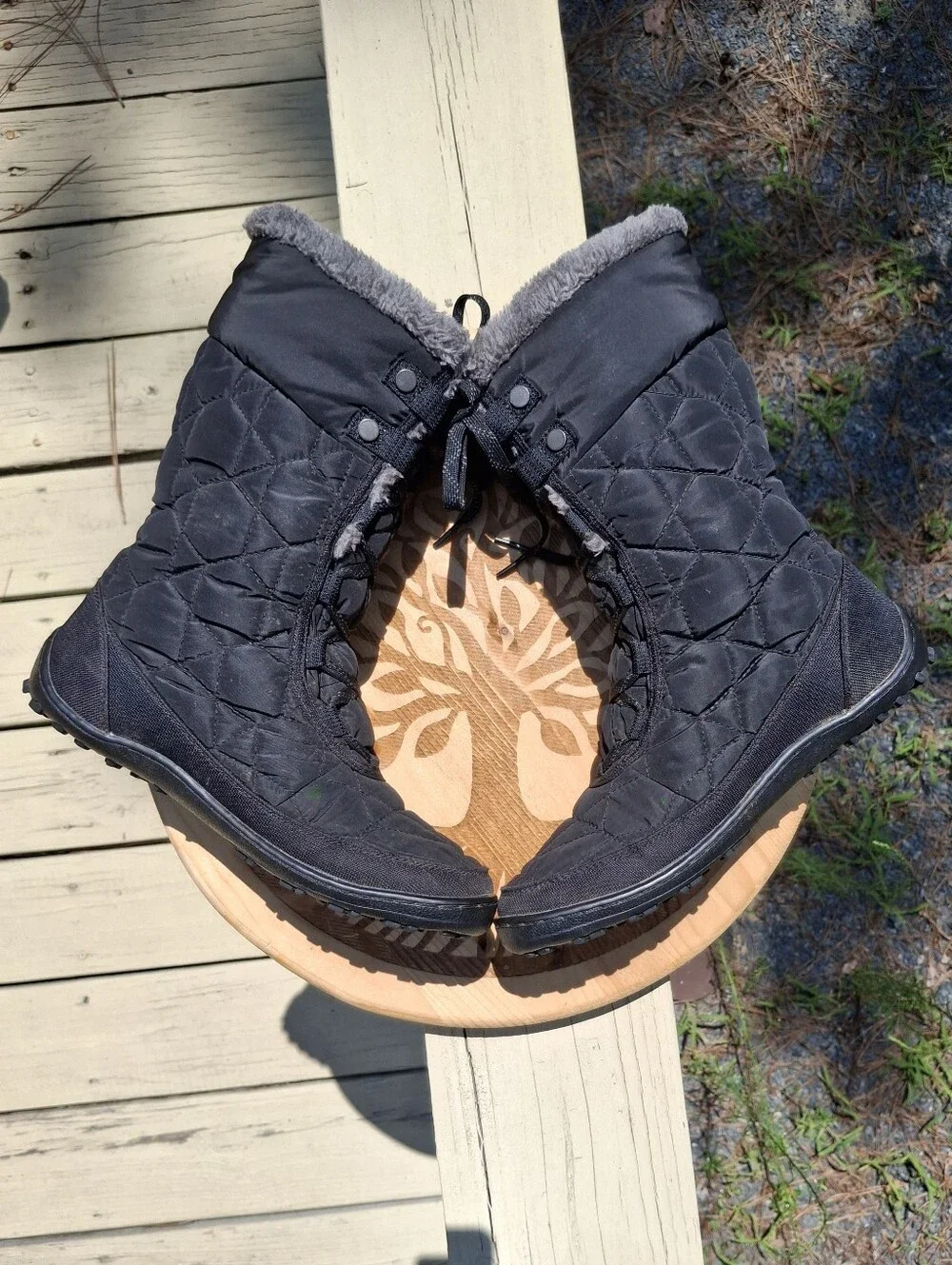 Women's Columbia Black Minx Mid II Omni-Heat Winter Boots Size 7 BL1585-010